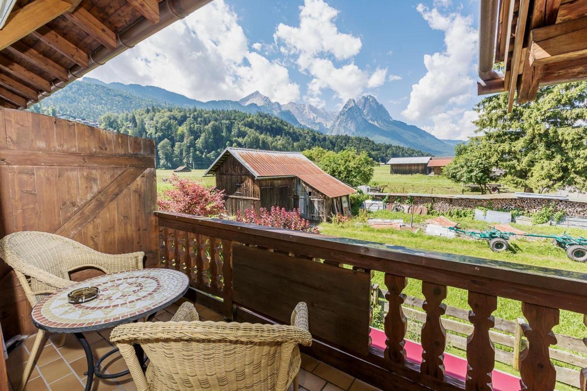 Appartement Kloana Waxlstoa à Garmisch-Partenkirchen Extérieur photo