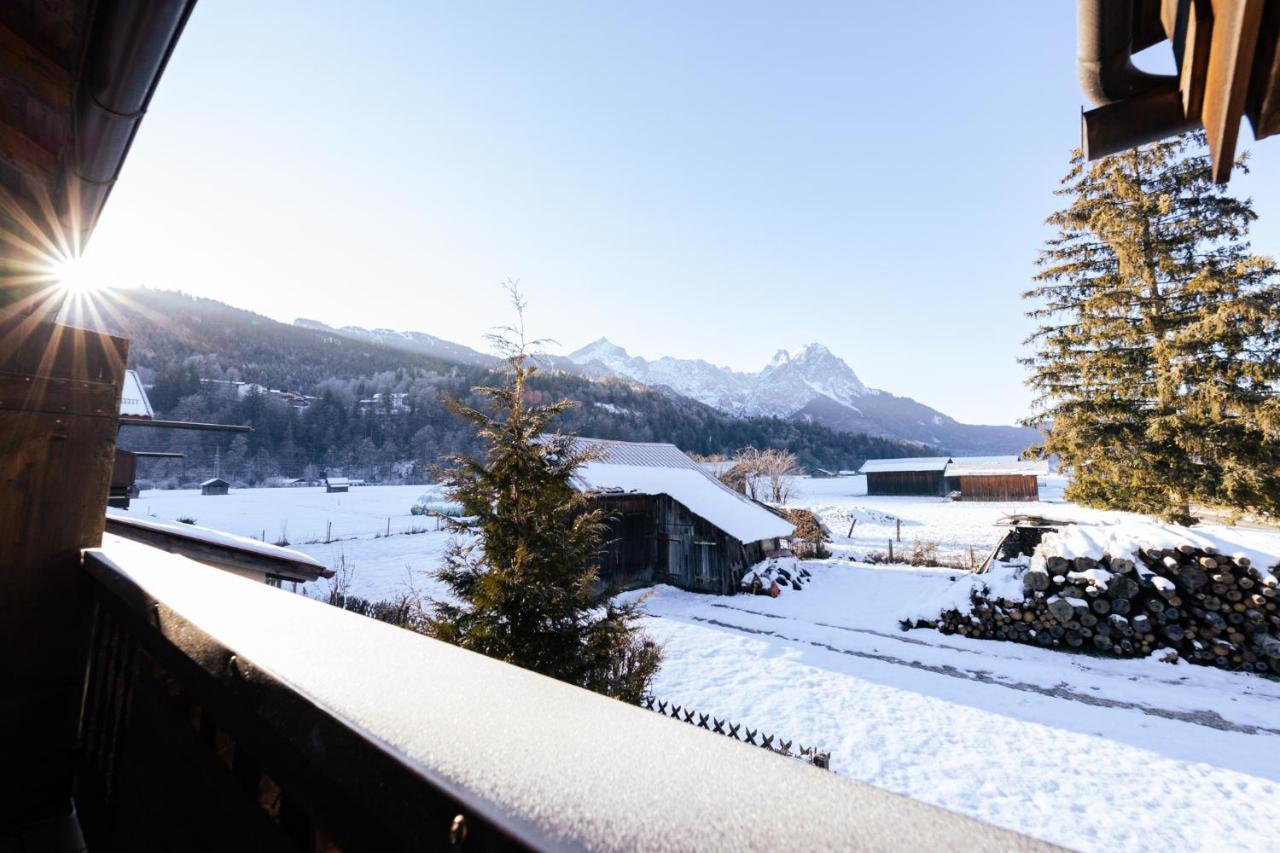 Appartement Kloana Waxlstoa à Garmisch-Partenkirchen Extérieur photo