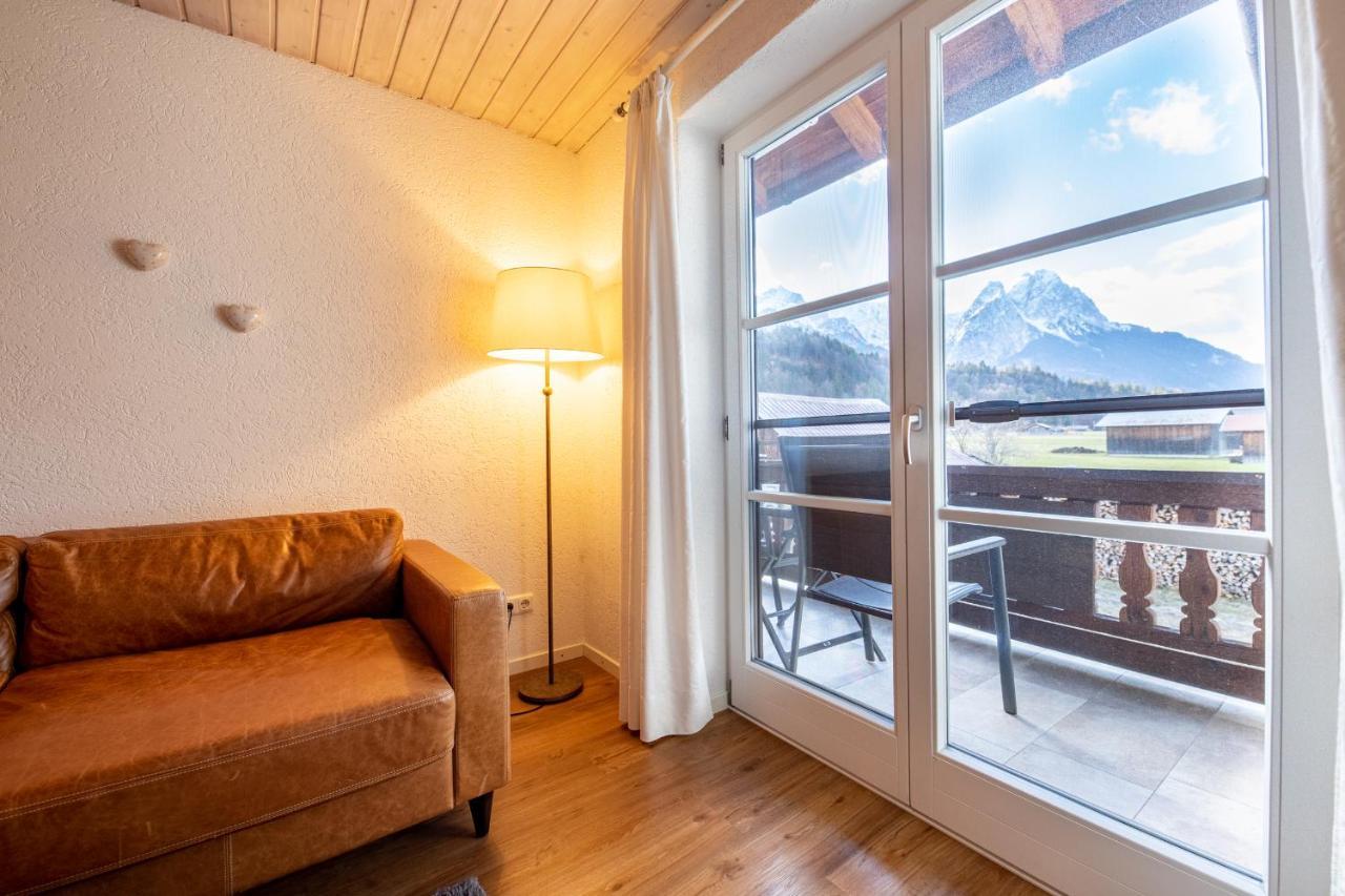 Appartement Kloana Waxlstoa à Garmisch-Partenkirchen Extérieur photo