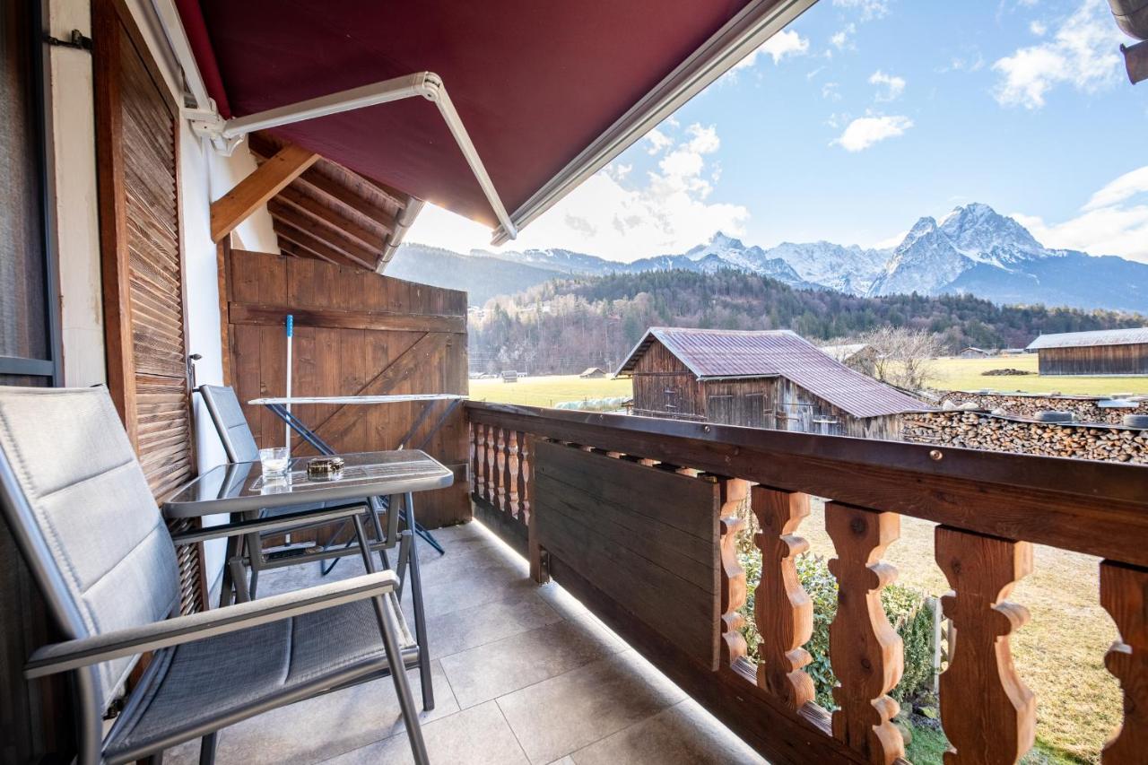 Appartement Kloana Waxlstoa à Garmisch-Partenkirchen Extérieur photo