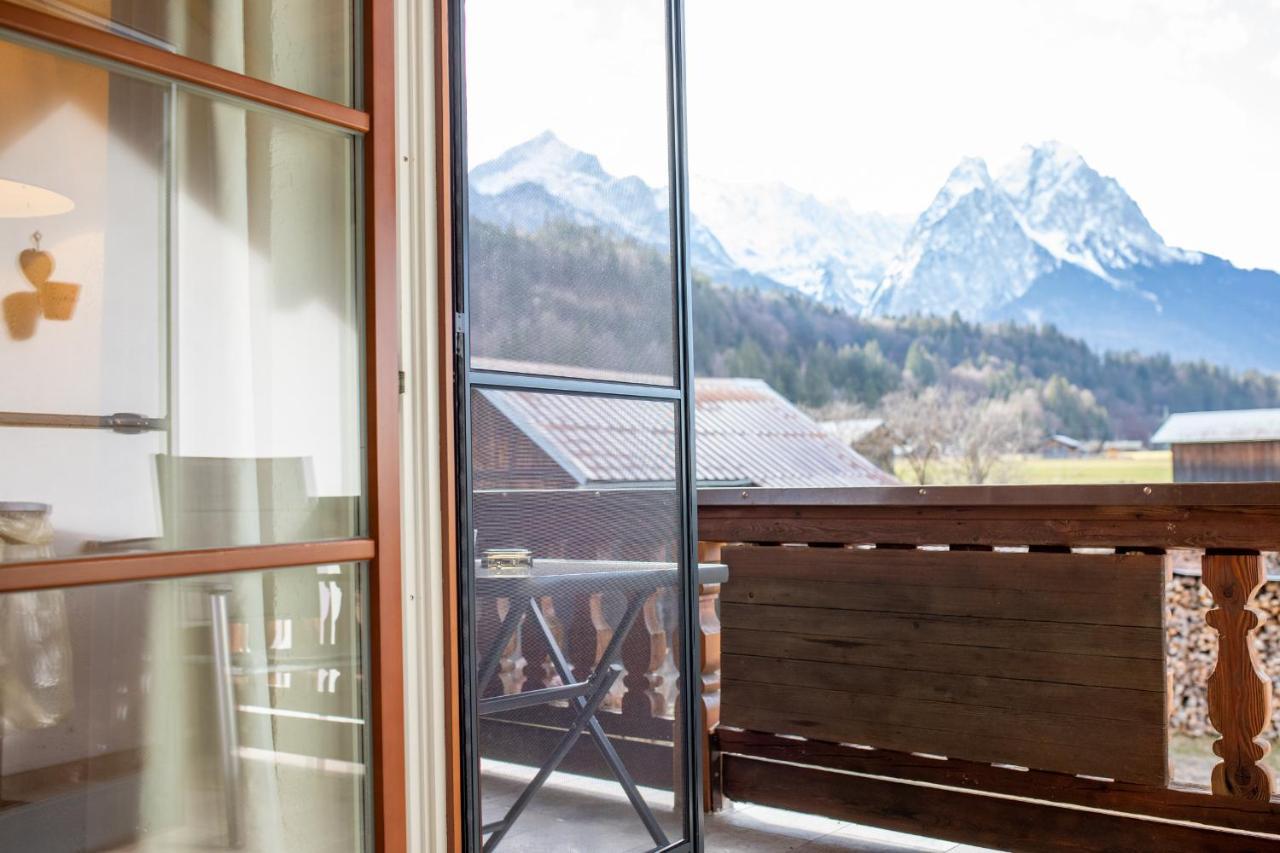 Appartement Kloana Waxlstoa à Garmisch-Partenkirchen Extérieur photo